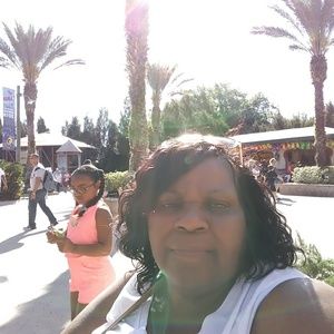 Meet your Posher, Sandra